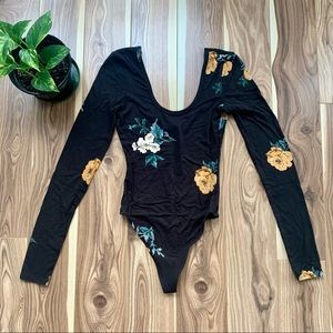 ARITZIA | wilfred free leila floral bodysuit longsleeve black XS